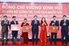Dirigente legislativo vietnamita envía saludos del Tet a dos medios de comunicación