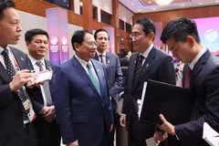 Premieres de Vietnam y Japón debaten medidas para profundizar nexos bilaterales