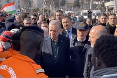 Presidente turco agradece apoyo de Vietnam en tareas de rescate tras terremoto