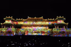 Espectáculo de luces 3D saluda al aniversario de nexos diplomáticos Vietnam-Francia
