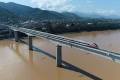 Ruta ferroviaria Laos – China ayuda a promover comercio transfronterizo