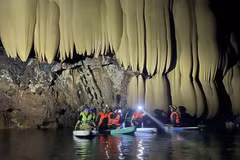 Descubren otra cueva prístina en bosque Truong Son de Vietnam