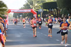 Más de 11 mil corredores se unen a maratón VnExpress en Nha Trang