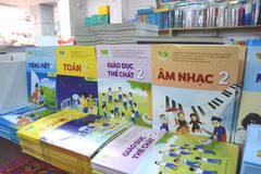Primer ministro insta a garantizar libros de texto y maestros para nuevo año escolar