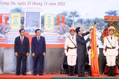 Presidente de Vietnam asiste a ceremonia de victoria de Hiep Hoa