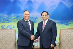 Premier vietnamita recibe a presidente de Federación Internacional de Asociaciones de Transitarios