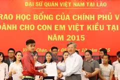  Otorgan becas a educandos vietnamitas residentes en Laos