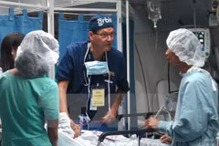 Prudential respalda a niños vietnamitas con defectos oculares