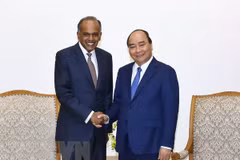 Premier de Vietnam aboga por fomentar lazos con Singapur en seguridad cibernética