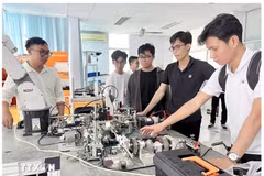 Estudiantes en el Centro de Formación del Parque de Alta Tecnología de Ciudad Ho Chi Minh. (Fuente: VNA)