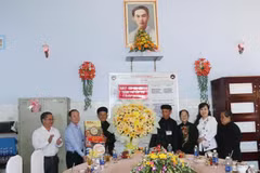 Felicitan a secta budista de Hoa Hao en Can Tho por su aniversario de fundación. (Fuente: VNA)