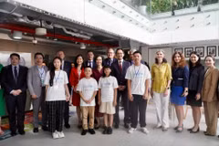 Participantes en el evento. (Fuente:VNA)