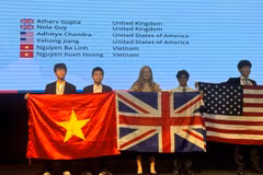 Estudiantes vietnamitas ganan medallas en la Olimpiada de Astronomía y Astrofísica. (Fuente: qdnd.vn)