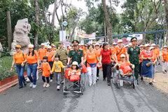 Más de cinco mil personas participaron hoy en una caminata benéfica en Ciudad Ho Chi Minh para apoyar a las víctimas del Agente Naranja/dioxina. (Fuente:VNA)