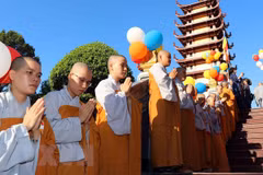 Celebran el Día de Vesak en Ciudad Ho Chi Minh