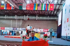 Obtienen pesistas vietnamitas tres medallas de oro en campeonato mundial juvenil
