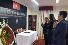 Rinde tributo al expresidente vietnamita Le Duc Anh en Chile