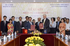 BAD financia con 188 millones de dólares el proyecto de conexión vial entre provincias montañosas de Vietnam 