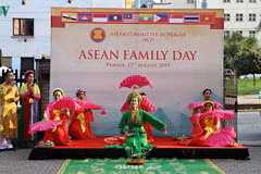 Efectúan Día de la Familia de la ASEAN en República Checa