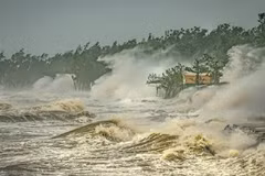 Gana Vietnam primer premio del concurso de fotos sobre el clima en la región de los tifones