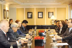 Visita Vietnam delegación del Partido Comunista de Francia