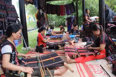 Atrajo Festival de Oficios Tradicionales en Vietnam a más de 400 mil visitantes