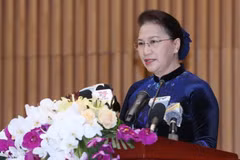 Presidenta de Asamblea Nacional de Vietnam insta a mejorar labores legislativas de Oficina parlamentaria