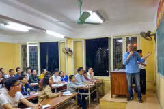 Alivia veterano estadounidense heridas de guerra en Hanoi- Ciudad por la paz