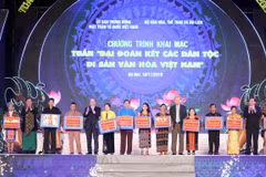 Instó primer ministro de Vietnam a consolidar la unidad nacional 