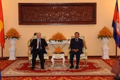 Máximo dirigente vietnamita reitera prioridad a nexos con Camboya 