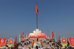 Celebran en provincia vietnamita ceremonia de izamiento de bandera por Día de Reunificación Nacional