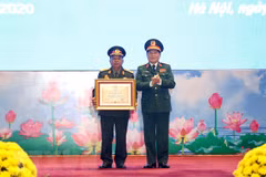 Conceden Órdenes de Estados de Vietnam y Laos a destacados militares