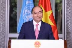 Premier de Vietnam pide promover cooperación internacional para repeler el COVID-19