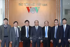 Premier vietnamita destaca contribuciones de radioemisora nacional en trabajo informativo
