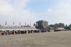 Reabre Mausoleo del Presidente Ho Chi Minh