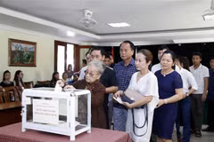 Vietnamitas en Laos recaudan fondos para ayudar a población afectada por desastres