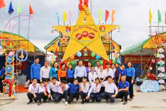 Organizan fiesta del medio otoño para niños en provincia vietnamita de Long An