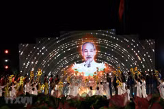 Puente televisivo realza la vida del Presidente Ho Chi Minh
