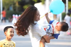 Organizan coloquio en Hanoi sobre las habilidades necesarias para ser padres responsables 