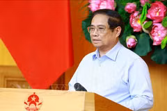 El primer ministro Pham Minh Chinh preside la reunión del Comité Directivo para revisar y abordar los problemas en documentos legales. (Fuente: VNA)