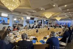 El viceprimer ministro y ministro de Relaciones Exteriores y Cooperación Internacional de Italia, Antonio Tanjani preside reunión ampliada de ministros de Comercio del G7 (Fuente: Vietnam+) 