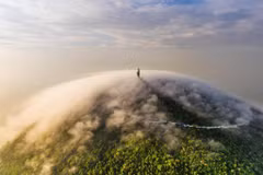 La montaña Ba Den, conocida como "la primera montaña celestial" 