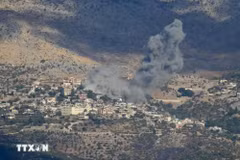 El humo después de un ataque aéreo israelí en Kfarchouba, Líbano, el 16 de septiembre de 2024. (Fuente: Xinhua/VNA)
