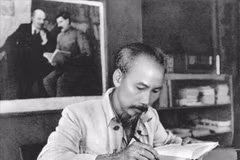 El Presidente Ho Chi Minh en su oficina de trabajo en Viet Bac (1951) (Fuente: VNA) 