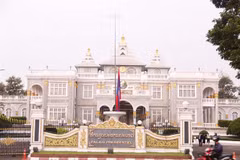 [Fotos] En Laos luto nacional por el fallecimiento del presidente Tran Dai Quang