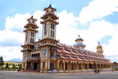 [Fotos] La Santa Sede de la secta Cao Dai, destino turístico en Tay Ninh 