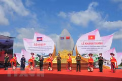 Conmemoran en Vietnam viaje de salvación nacional del premier camboyano