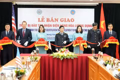 Estados Unidos ayuda a Vietnam en capacitación de aduana 
