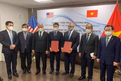 Rubrican empresa petrolera vietnamita y grupo estadounidense importante acuerdo de cooperación