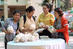 Vietnam apoya a un millón de mujeres a hacer negocios